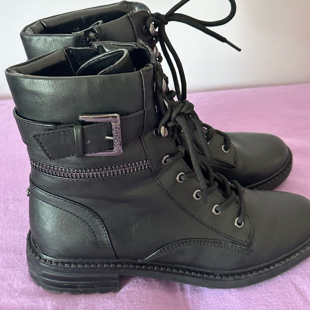 GUESS Brand lace up Zipper boots